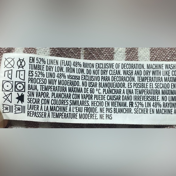 Forever 21 Striped Shorts, Size S, Linen Blend, Cuffs and Belt Loops, Pleated - Picture 4 of 5